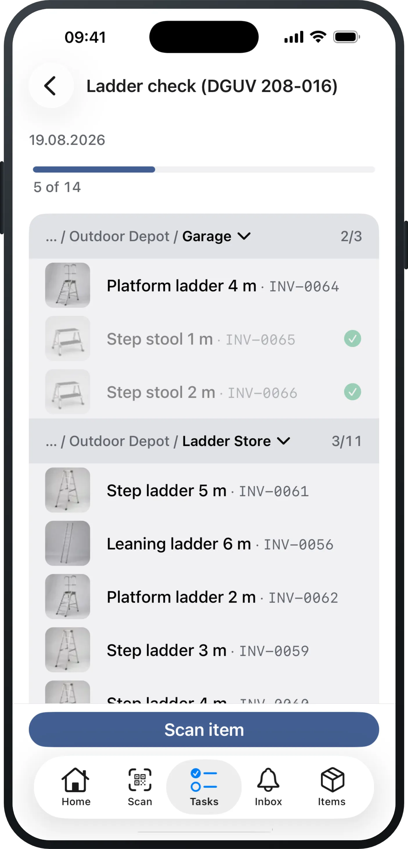 A check round in the Mango Inventory app on iPhone: a progress bar above the list, below it the ladders that are due grouped by location — one band per room with its own counter, every row with a photo and inventory number, and “Scan item” at the bottom.