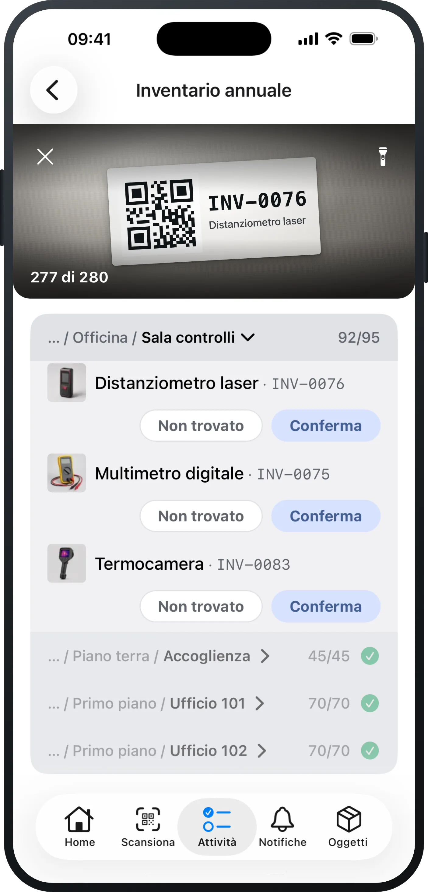 Inventario nell'app Mango Inventory su iPhone: in alto l'immagine della fotocamera con un'etichetta rilevata; sotto, il locale attivo con i suoi oggetti ancora da contare e, su ogni riga, «Non trovato» e «Conferma»; più in basso, i locali già completati.