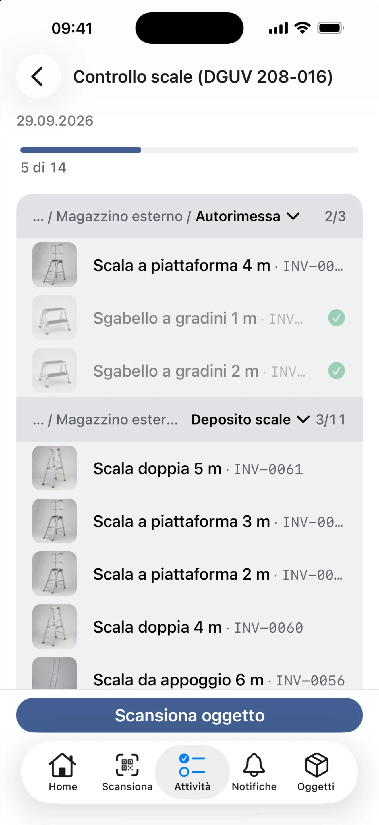 Il giro di controllo sul telefono: la barra di avanzamento «5 di 14», le scale con le foto raggruppate per ubicazione, «Scansiona oggetto» in basso
